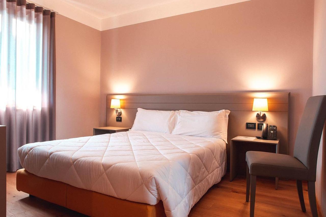 Hotel Patriarchi อากวีเลยา ภายนอก รูปภาพ