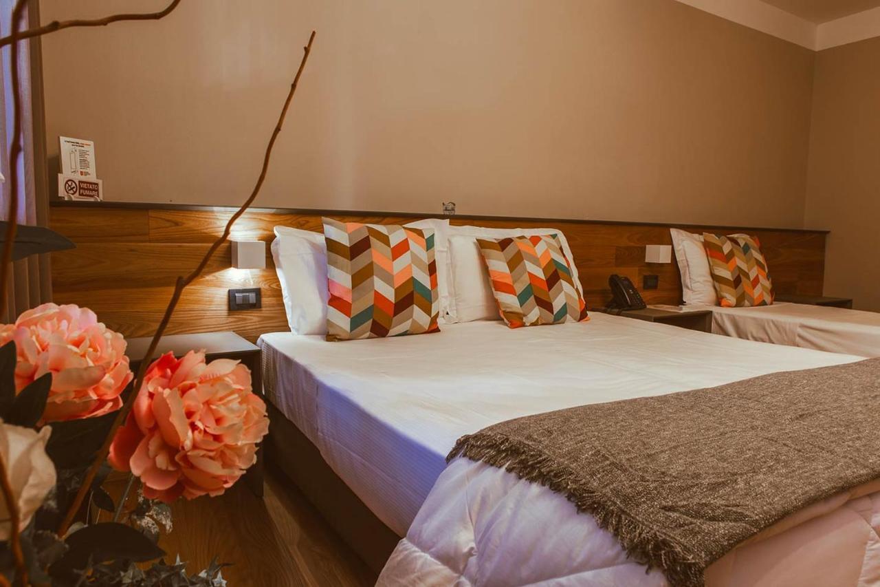 Hotel Patriarchi อากวีเลยา ภายนอก รูปภาพ