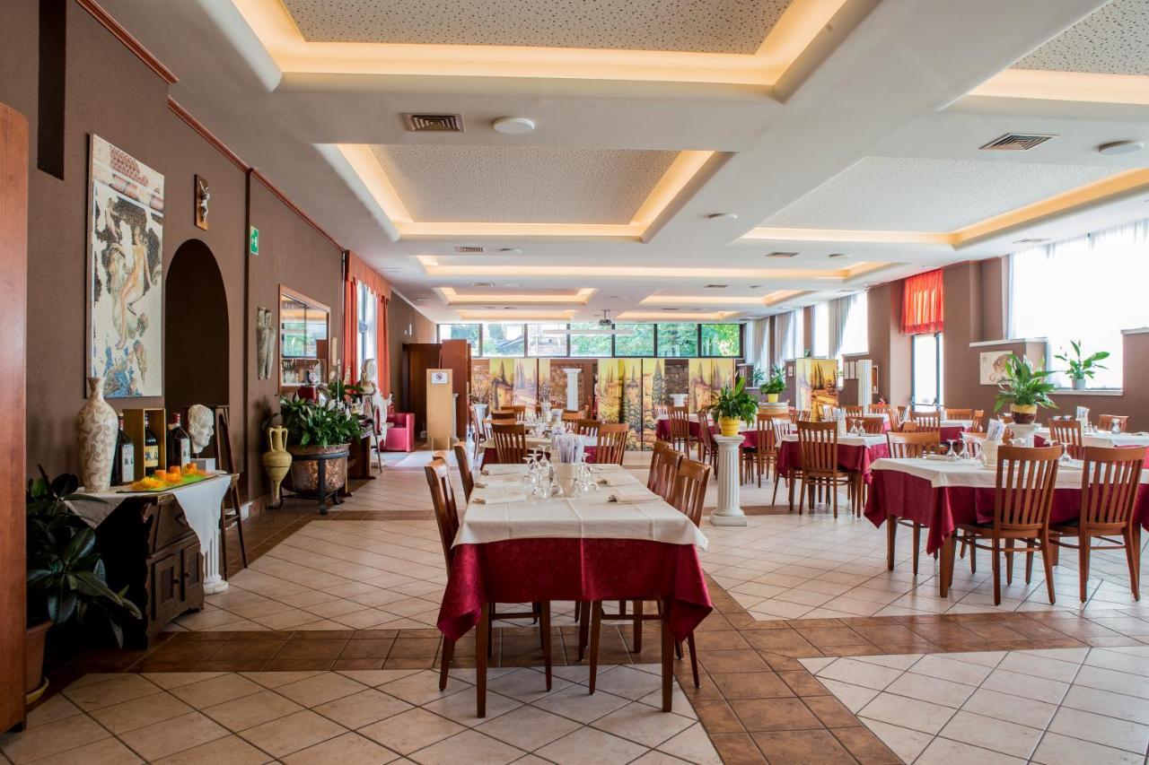 Hotel Patriarchi อากวีเลยา ภายนอก รูปภาพ